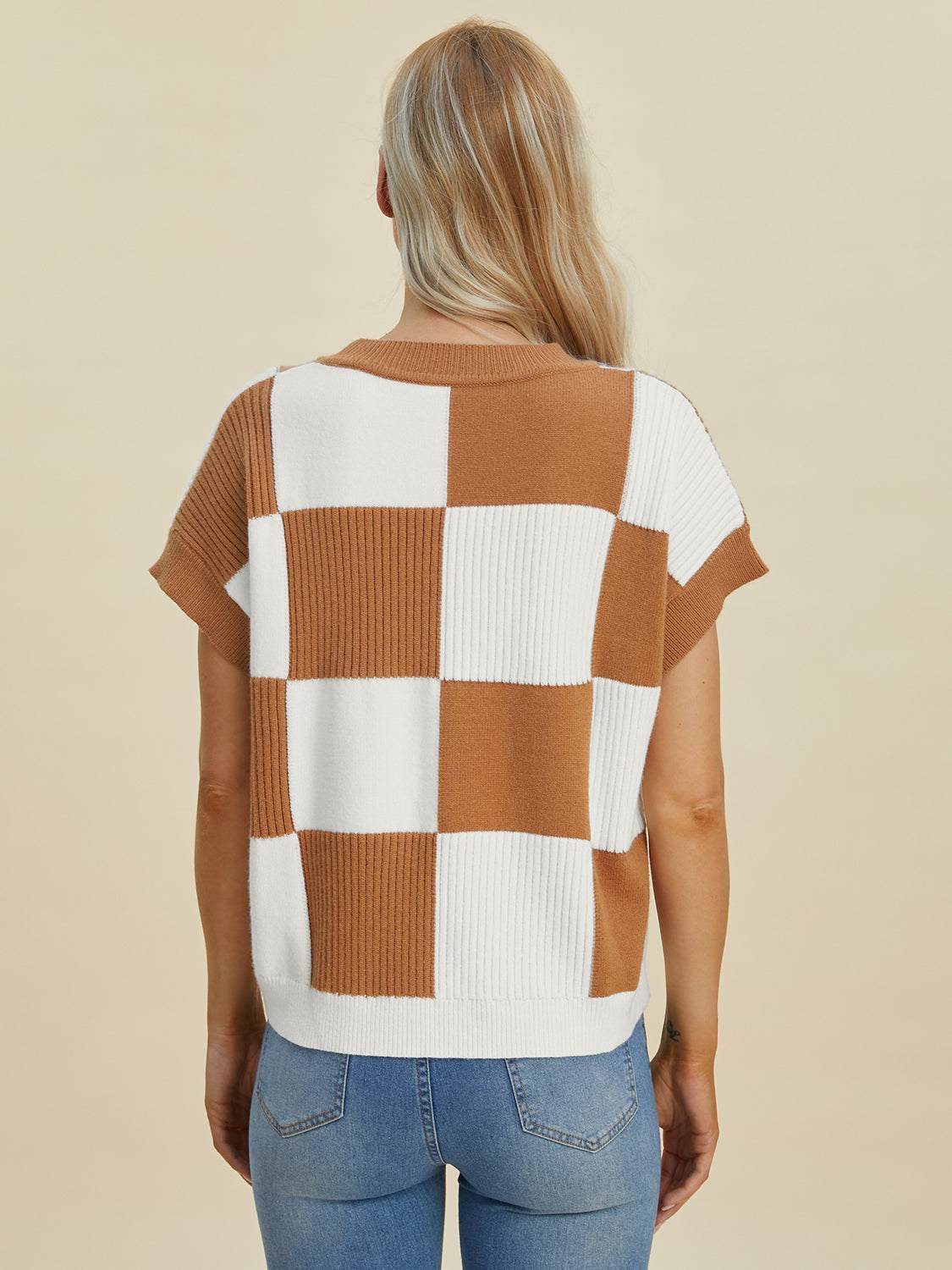 Full size checkered round neck short sleeve sweater in brown and white.