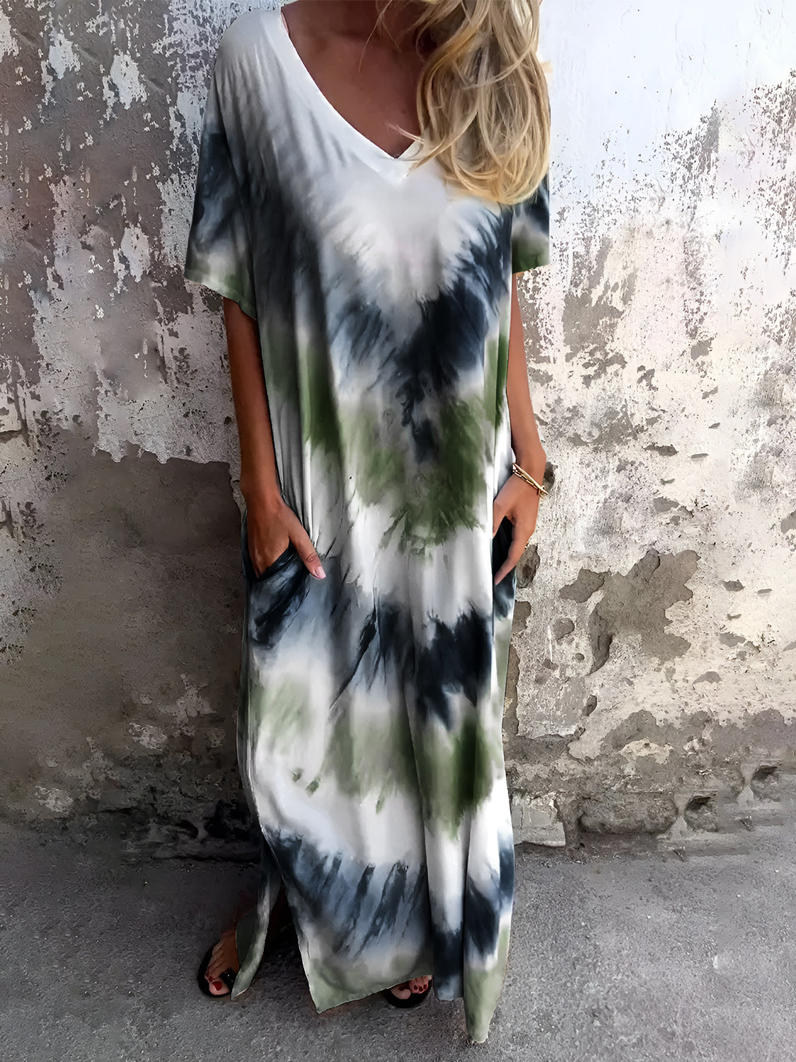 Full size pocketed tie-dye short sleeve dress with a slightly stretchy, opaque fabric blend of polyester and spandex.