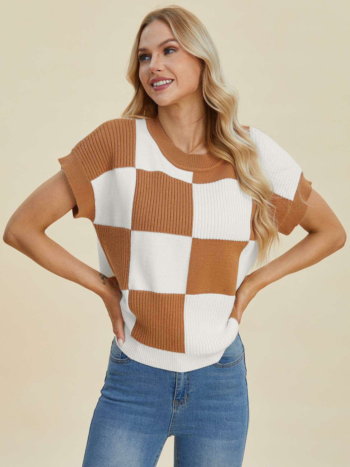 Full size checkered round neck short sleeve sweater in brown and white.