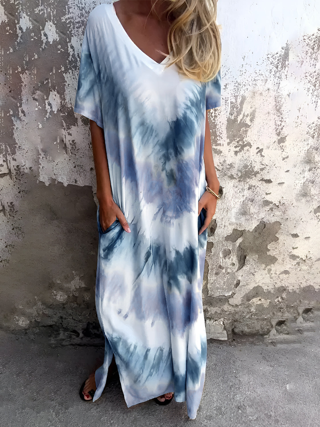 Full size pocketed tie-dye short sleeve dress with blue and white pattern.