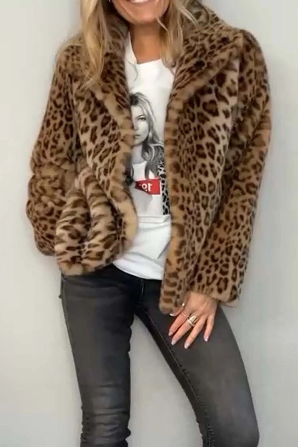 Leopard furry collared neck coat with long sleeves and basic style.